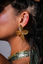 Load image into Gallery viewer, “Vela” Earrings
