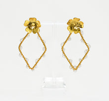 Load image into Gallery viewer, &quot;Grace&quot; Earrings
