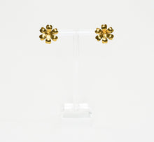 Load image into Gallery viewer, &quot;Teresa&quot; Flower Earrings
